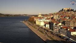 Nábřeží a město