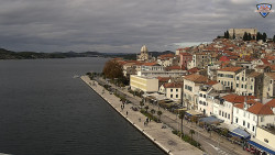 Nábřeží a město