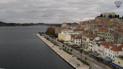 Nábřeží a město