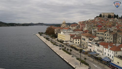 Nábřeží a město