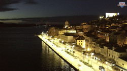 Nábřeží a město