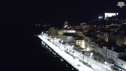 Nábřeží a město