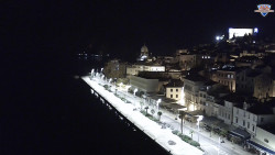 Nábřeží a město