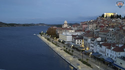 Nábřeží a město