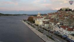 Nábřeží a město