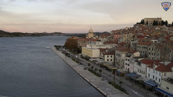 Nábřeží a město