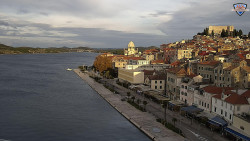 Nábřeží a město