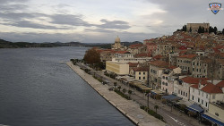 Nábřeží a město