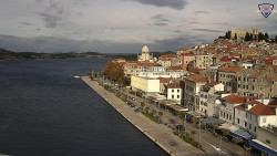 Nábřeží a město