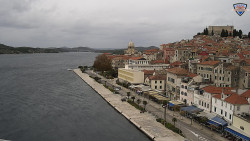 Nábřeží a město