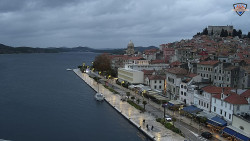 Nábřeží a město