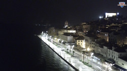 Nábřeží a město