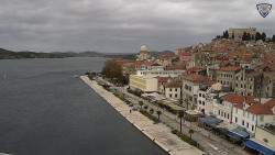 Nábřeží a město