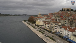 Nábřeží a město