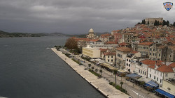 Nábřeží a město