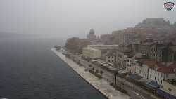 Nábřeží a město