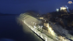 Nábřeží a město