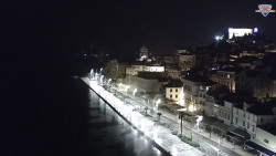 Nábřeží a město