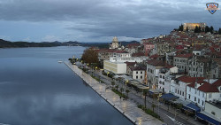 Nábřeží a město