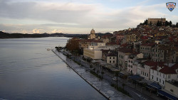 Nábřeží a město