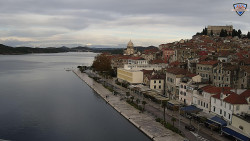 Nábřeží a město