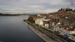 Nábřeží a město