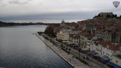 Nábřeží a město