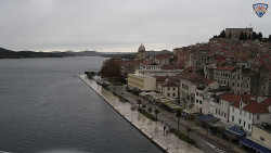 Nábřeží a město