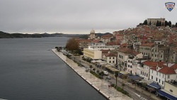 Nábřeží a město