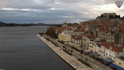 Nábřeží a město