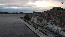 Nábřeží a město