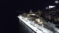 Nábřeží a město