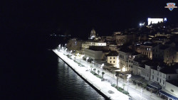 Nábřeží a město