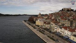 Nábřeží a město