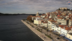 Nábřeží a město