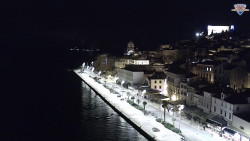 Nábřeží a město