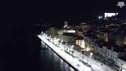 Nábřeží a město