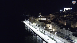 Nábřeží a město