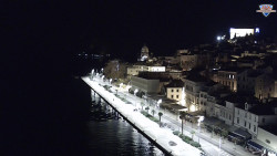 Nábřeží a město