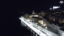 Nábřeží a město