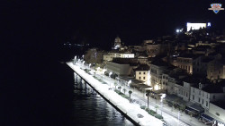 Nábřeží a město