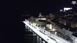 Nábřeží a město