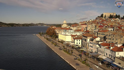 Nábřeží a město