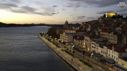 Nábřeží a město