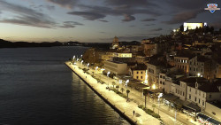 Nábřeží a město