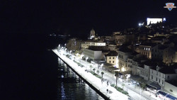 Nábřeží a město