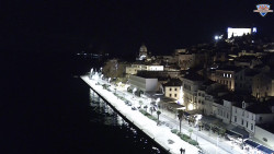 Nábřeží a město