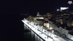 Nábřeží a město