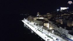 Nábřeží a město