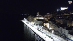 Nábřeží a město